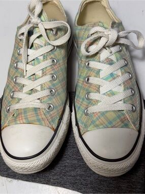Converse All Stars W10/ M8 Green Patterned Sneakers Iconic Design Low Top